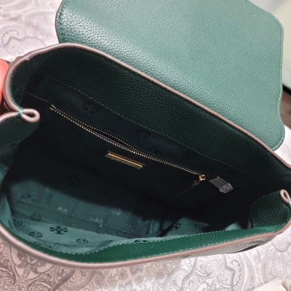 New Tory Burch Carter Flap Backpack - Picture 4 of 12